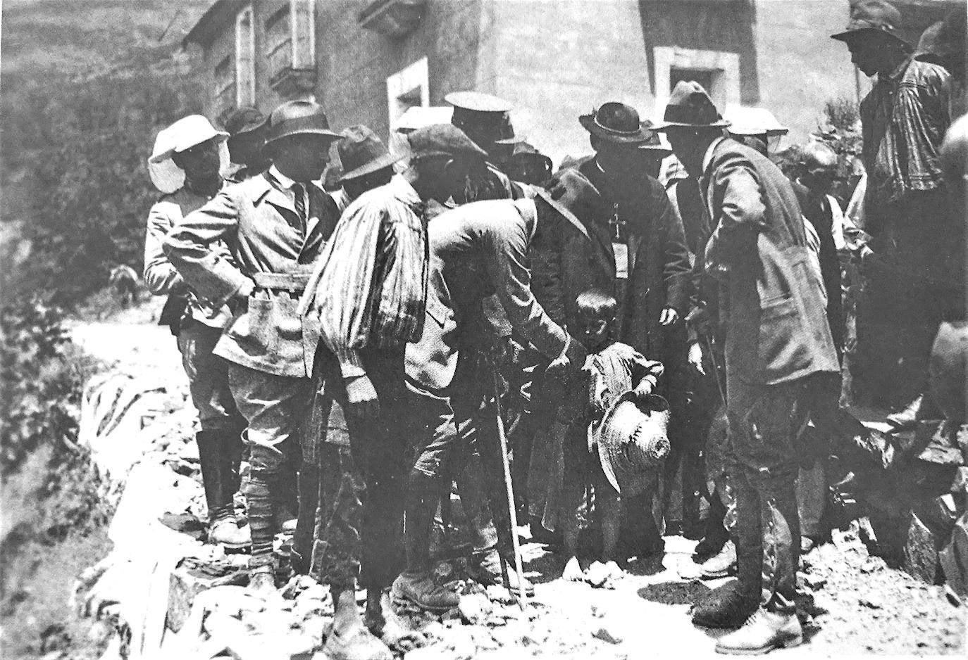 Fotos: Desde la Moto de Papel | El rey que posó desnudo en Extremadura