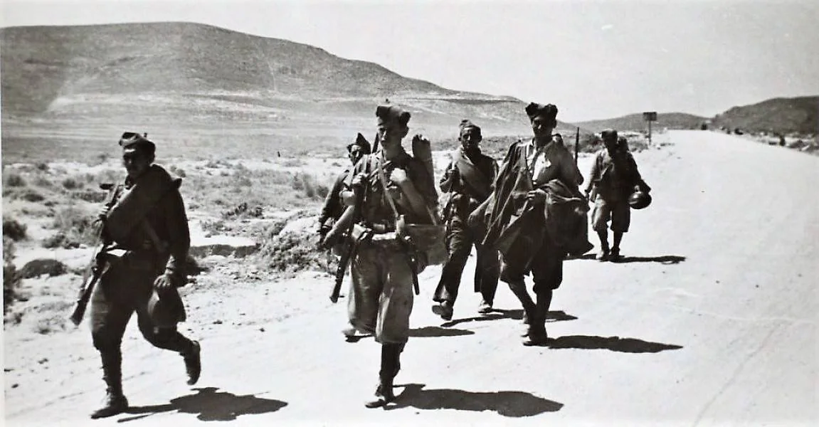 Avanzadilla de las tropas de Franco para ocupar Villanueva de la Serena, el 27 de julio de 1938. 