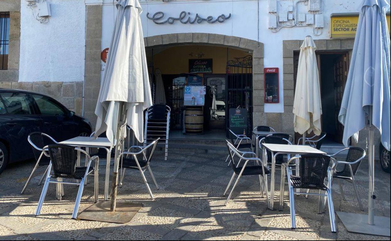 Veladores de la Cafetería Coliseo en Fregenal