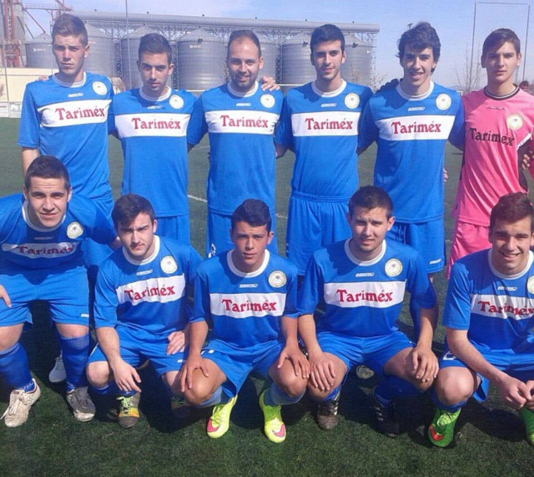 Once inicial del Gimnástico Don Benito con Pedro Porro abajo en el centro 