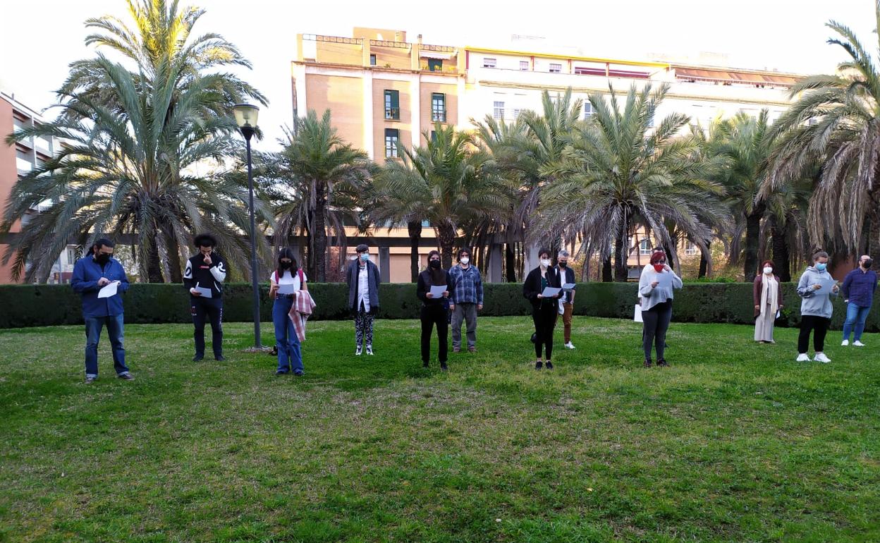 Los actores de la escuela de teatro Skene, durante un ensayo.