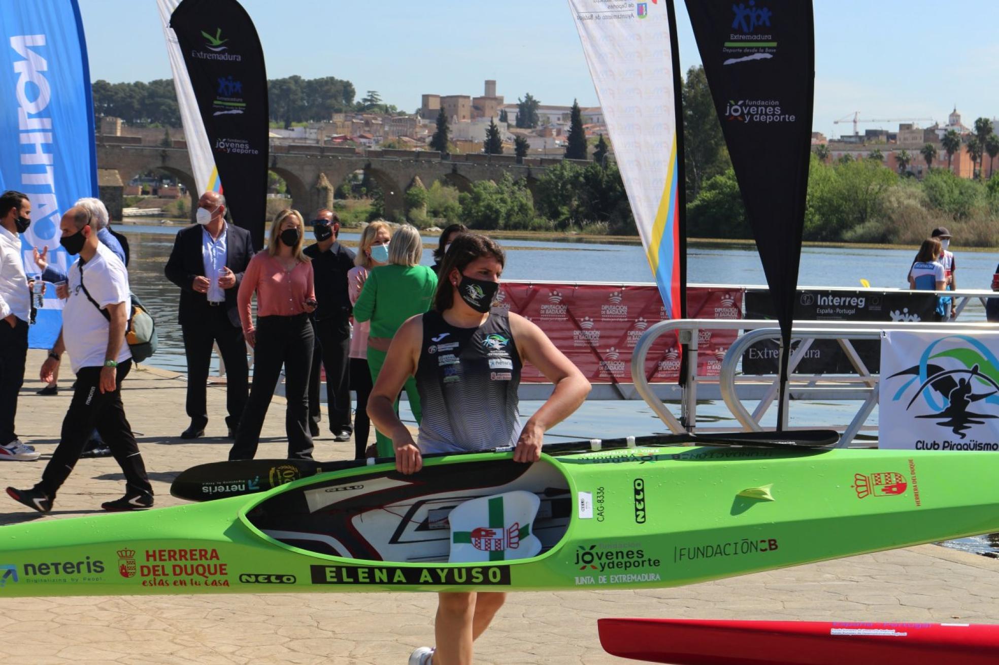 Elena Ayuso, deportista con capacidades diferentes, durante la presentación. 