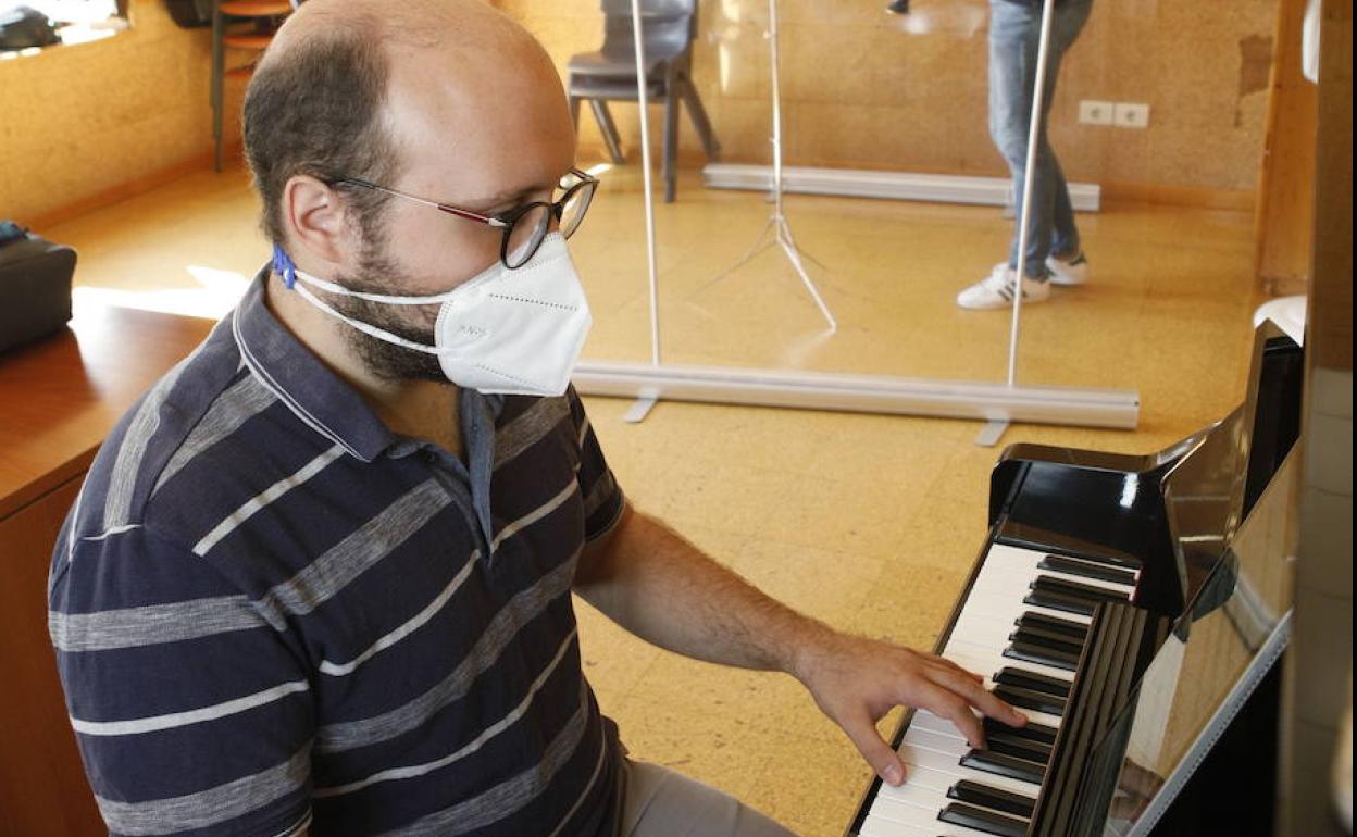 Clase al inicio del curso en el conservatorio de Cáceres