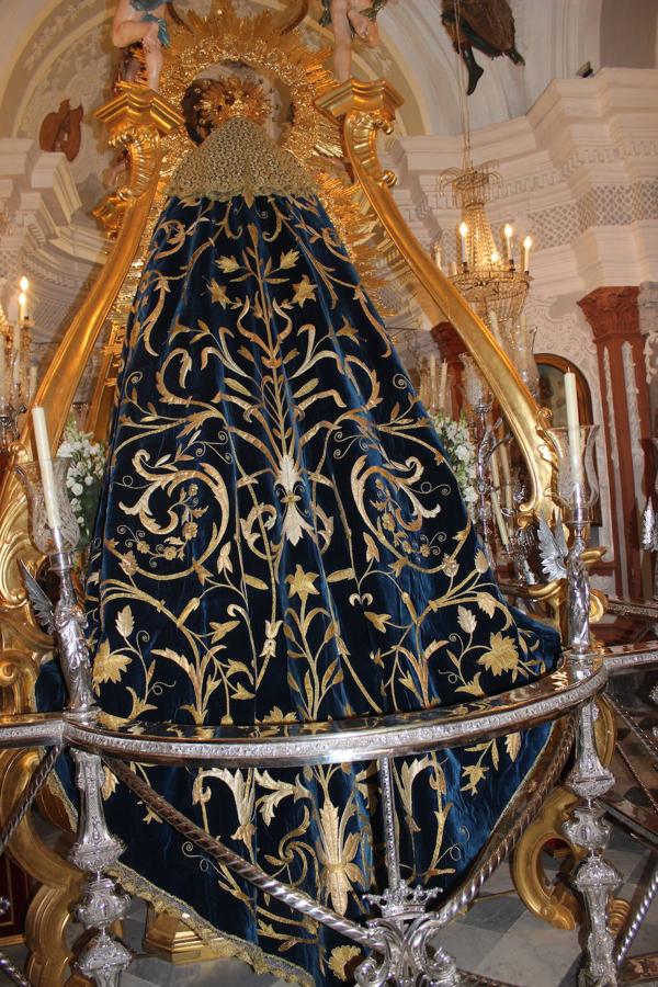 Manto de la Virgen de los Remedios en su Santuario