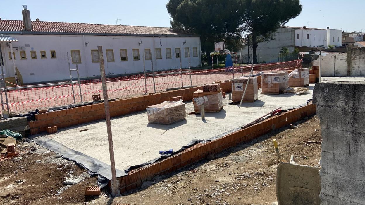 La residencia de universitarios se construye en las antiguas escuelas. 