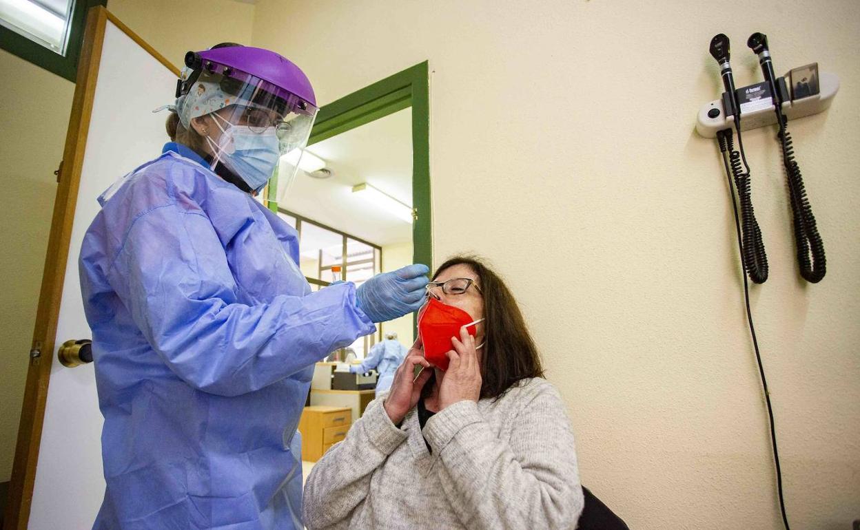 Prueba de detección del covid realizada en Cáceres. 