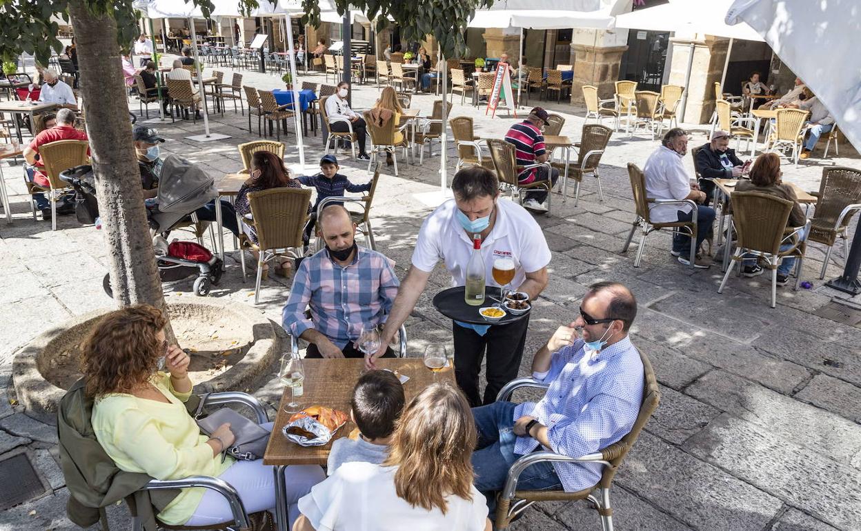 Covid de Extremadura: La incidencia en la región sigue en descenso y ya se sitúa en 99 casos