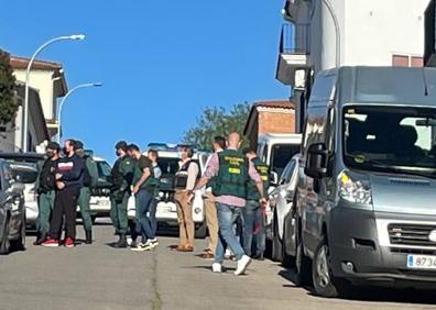 Imagen secundaria 1 - Caso Manuela Chavero: Emilia Chavero a Eugenio: «Eres un canalla. Nos has destrozado la vida»