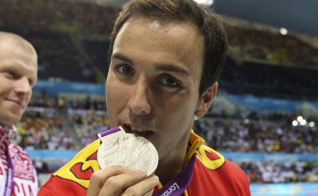 Enrique Floriano se retiró tras conseguir la medalla de plata en los Juegos olímpicos de Londres 2012 en natación.