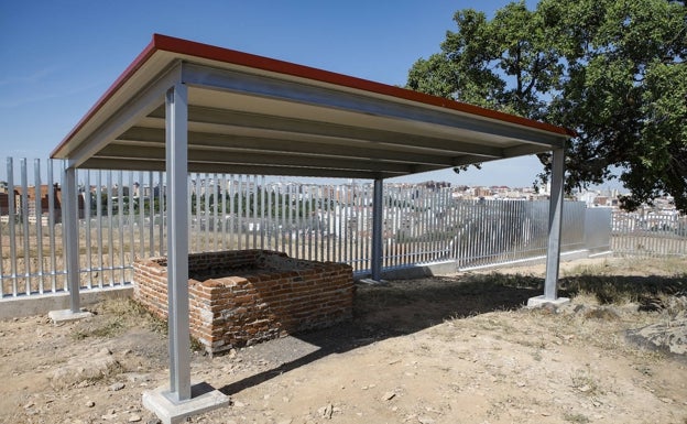 En el nuevo mirador se conservan restos de una garita de observación de la Guerra Civil, que se pueden visitar. 