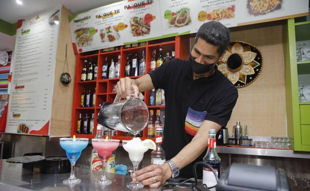 Imagen principal - Doña Loren, tacos genuinos en mitad de Cáceres