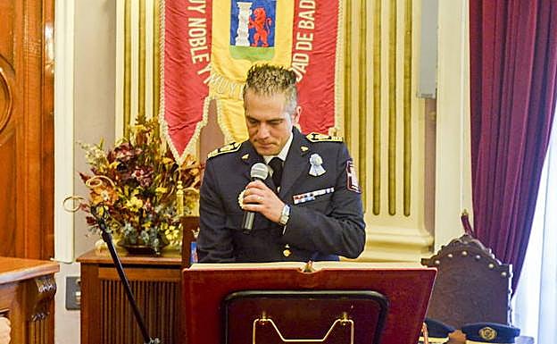El jefe de la Policía Local de Badajoz pide un aumento de sueldo de 7.721 euros al año