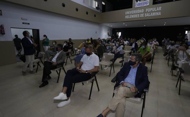 Acto de presentación del proyecto. En primer plano, los inversores. 