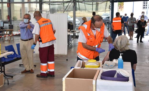 El papel que entrega el SES tras la segunda vacuna no equivale al pasaporte covid