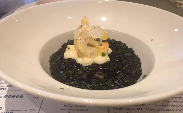 Arroz negro de sepia.