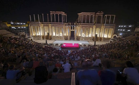 Panorámica del Teatro Romano de Mérida durante el estreno de 'Los dioses y Dios'. 