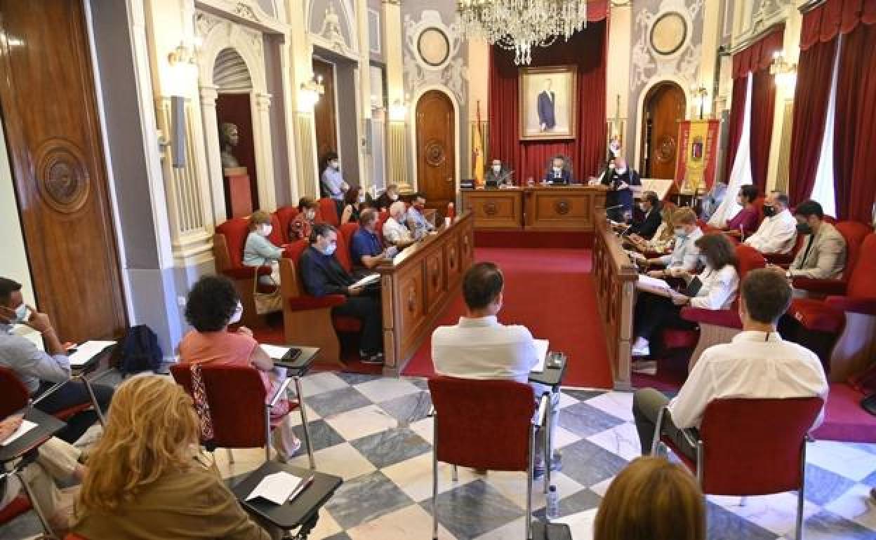 Pleno del Ayuntamiento de Badajoz en una imagen de archivo.