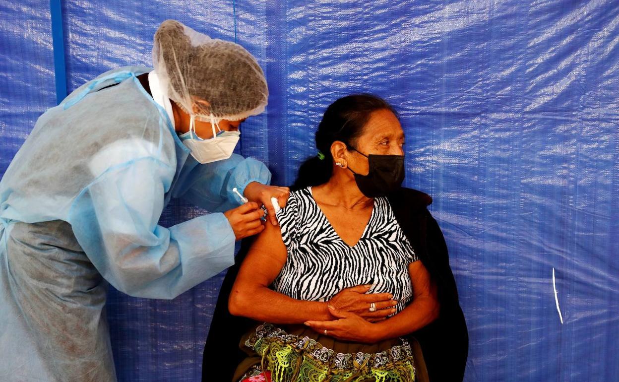 Vacunación en Guatemala. 
