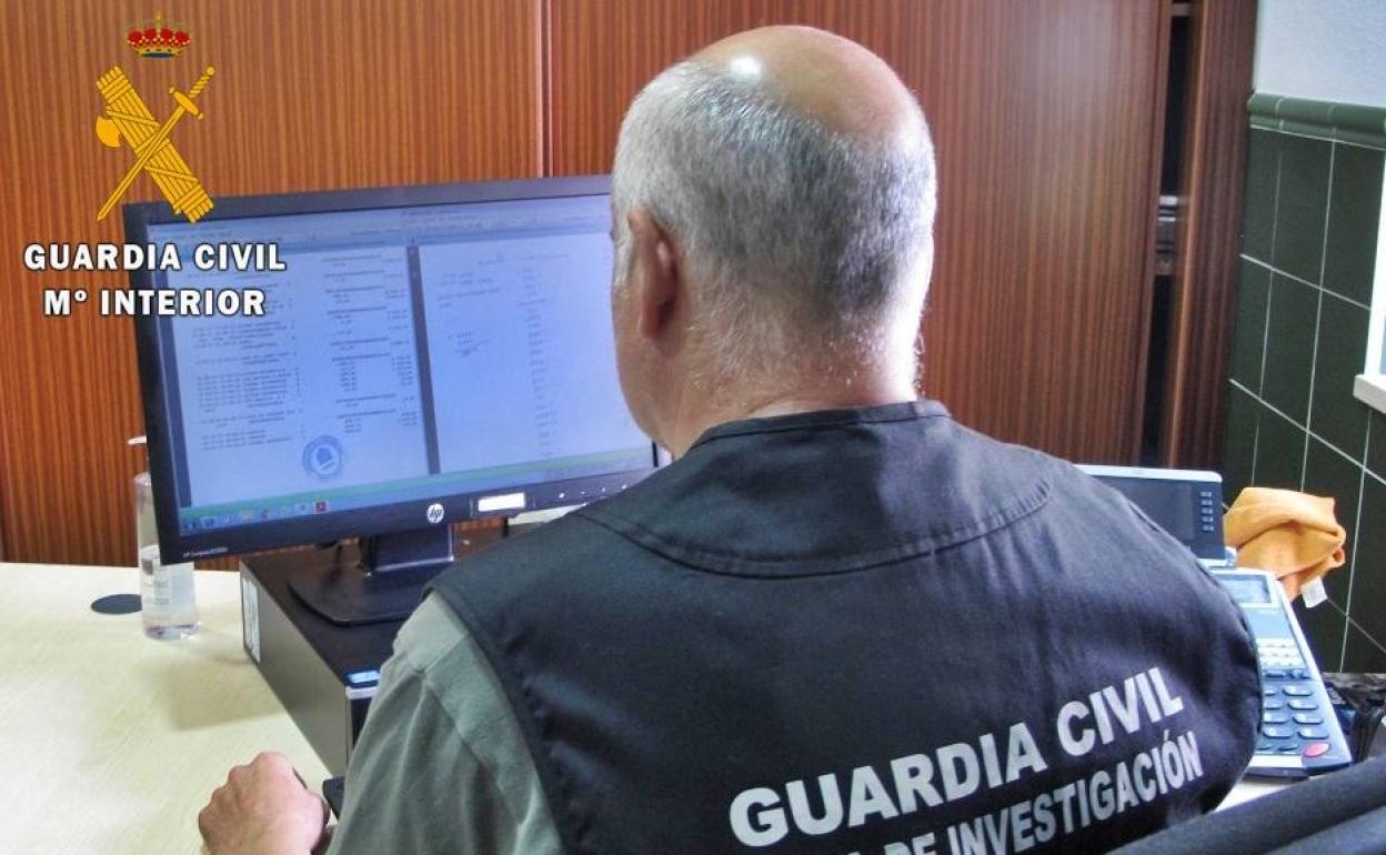 Sucesos de Extremadura: Detenido por estafar 73.000 euros a dos octogenarios de Medina de las Torres