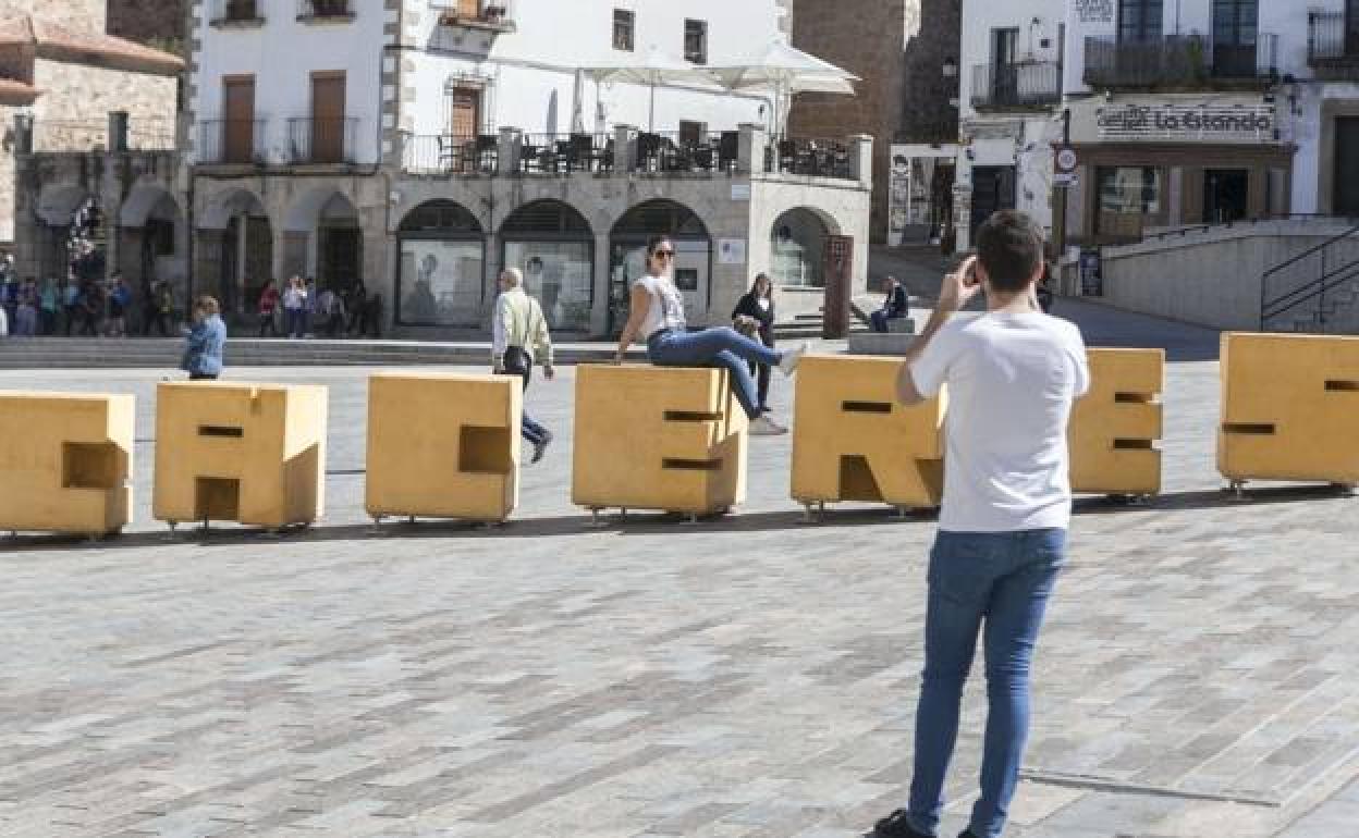 Cáceres mira a Sevilla como ejemplo de turismo de congresos