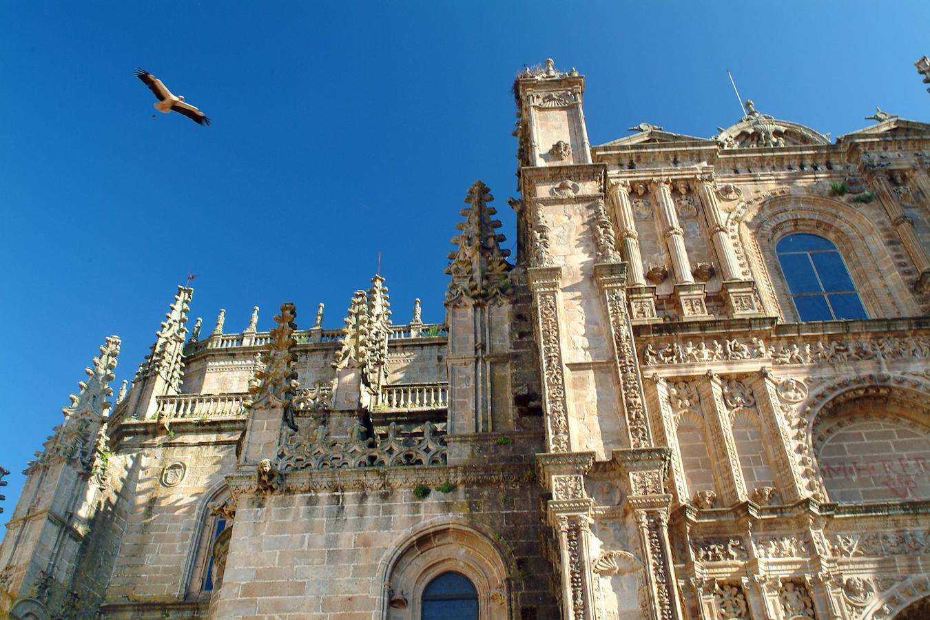 Exterior de la catedral nueva de Plasencia.