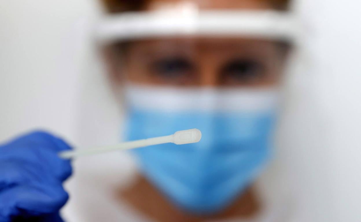 Coronavirus en Extremadura: Bajan los contagios pero suben los ingresos en una jornada con cinco muertos