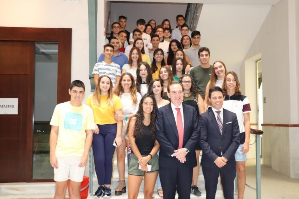 Antonio Huertas en un encuentro con jóvenes en Villanueva. 