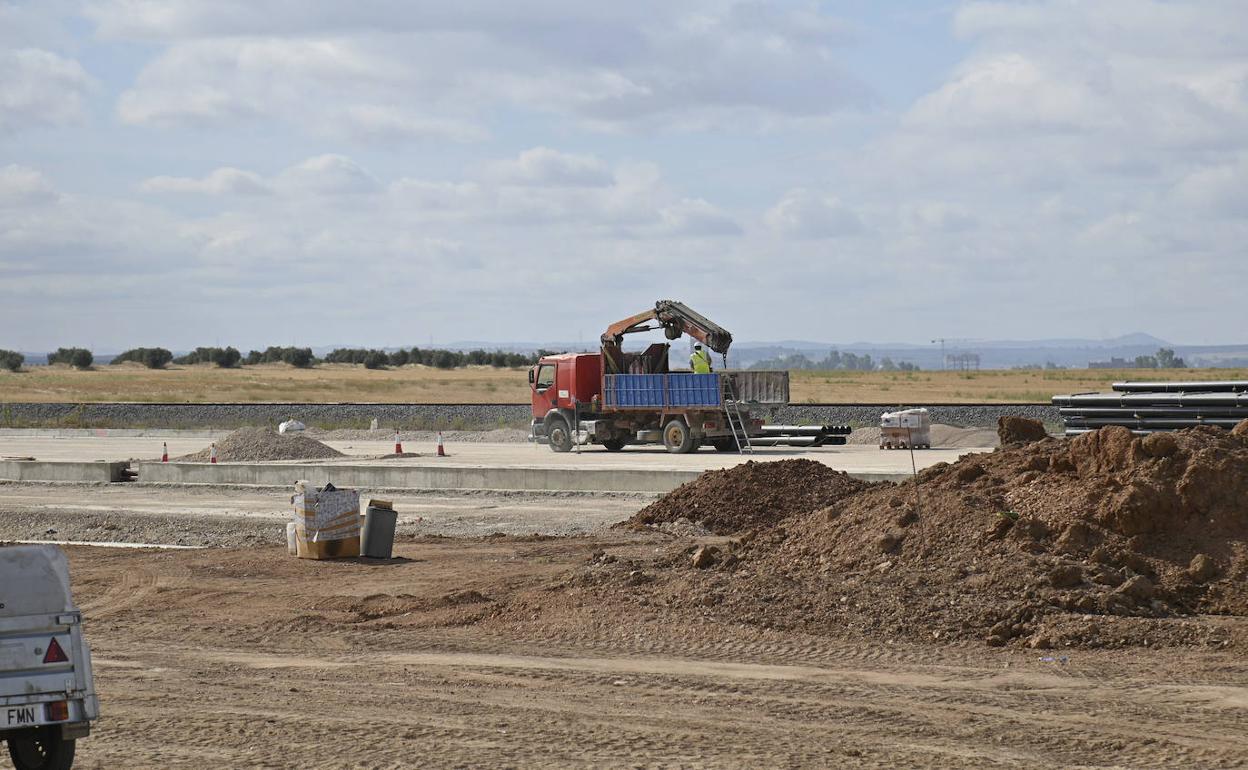 Obras en la plataforma logística del Suroeste Europeo para construir la terminal ferroviaria de mercancías. 