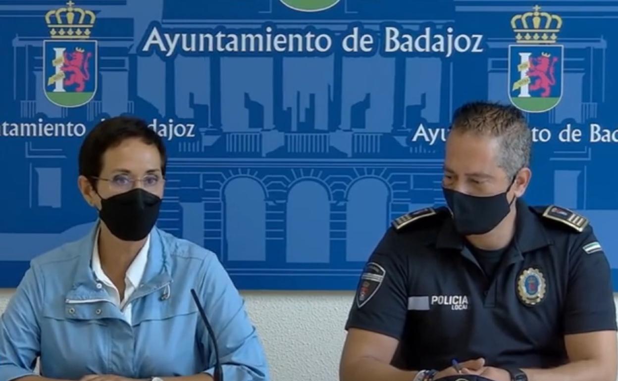 María José Solana y Rubén Muñoz en la rueda de prensa.