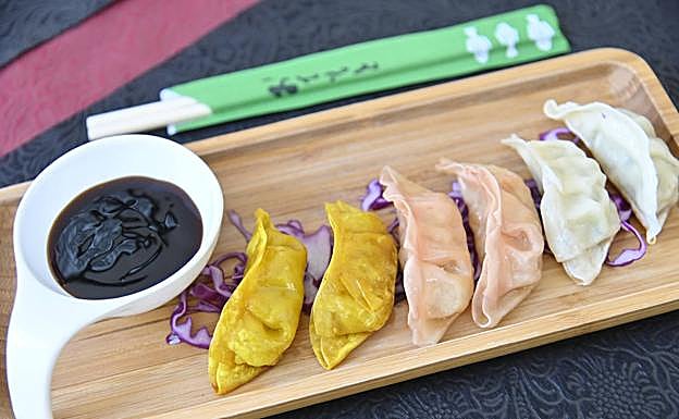 Imagen principal - Otras elaboraciones del restaurante Tanuki San.