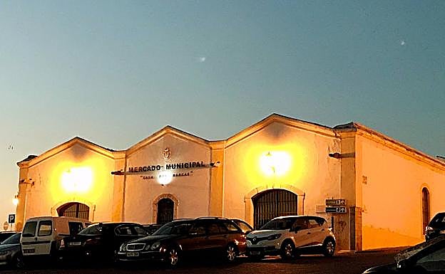 Mercado que se ve desde el restaurante.