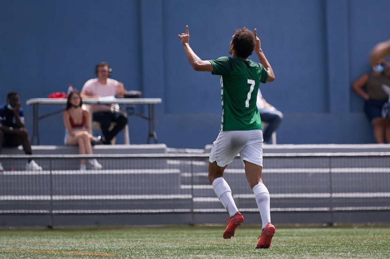 Joel celebra el primer gol ante el UD San Fernando canario. 