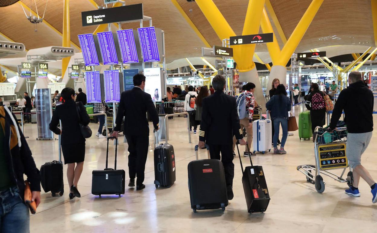 Interior del aeropuerto de Adolfo Suárez Madrid-Barajas. 