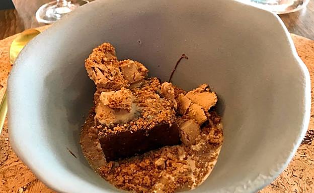 Bizcocho de chocolate.