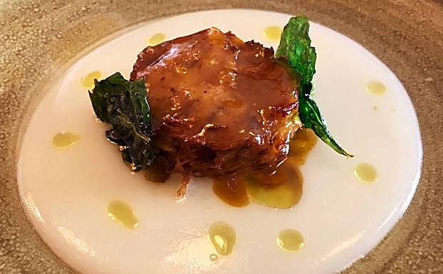 Paletilla de cordero deshuesada.