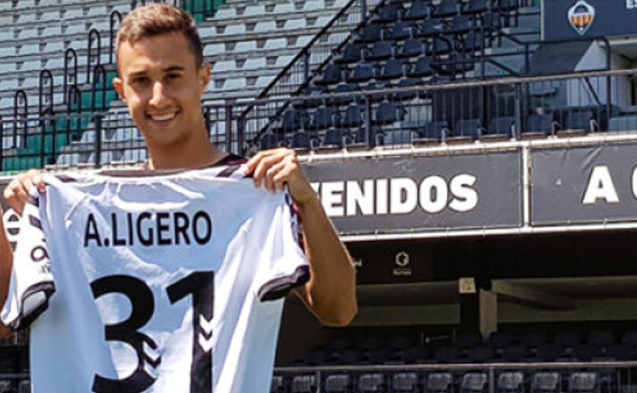 El Extremadura incorpora al sub-23 Álex Ligero
