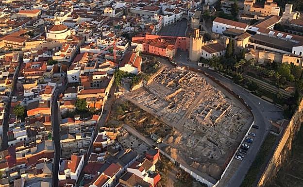 Los cronistas rechazan la construcción de viviendas sobre el yacimiento del Campillo en Badajoz