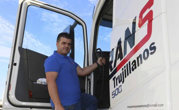 La falta de camioneros pone en riesgo la campaña navideña en Extremadura