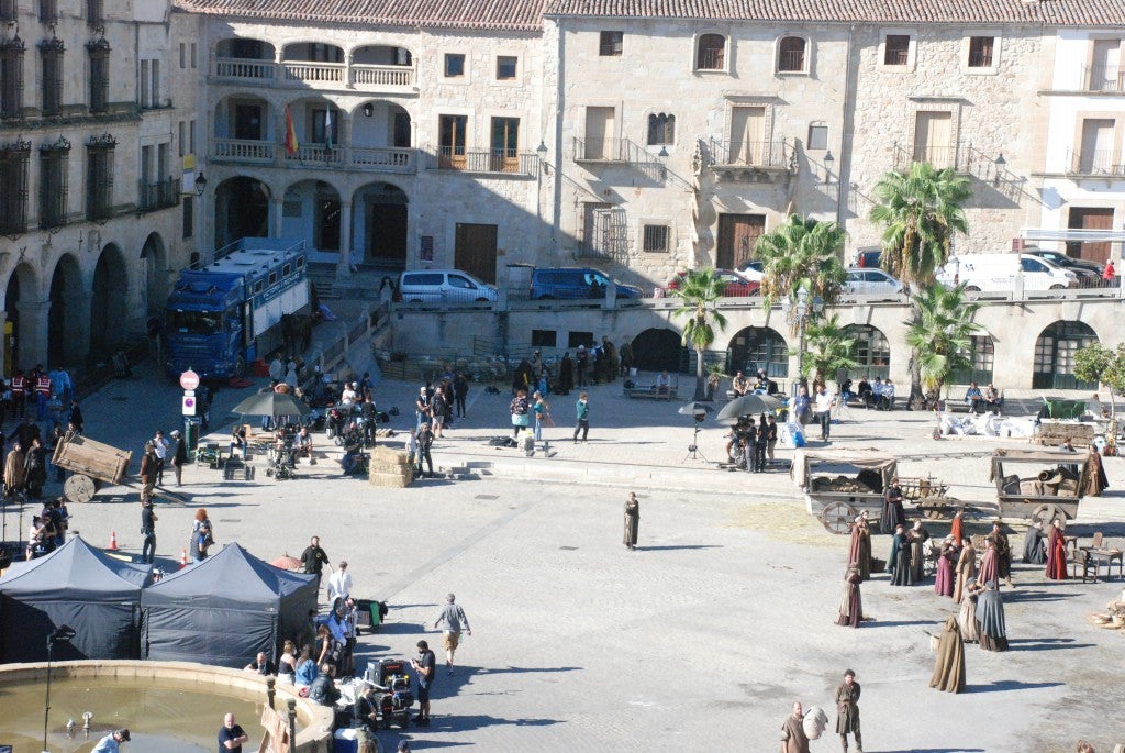 Fotos: &#039;La casa del dragón&#039; cierra la plaza Mayor de Trujillo