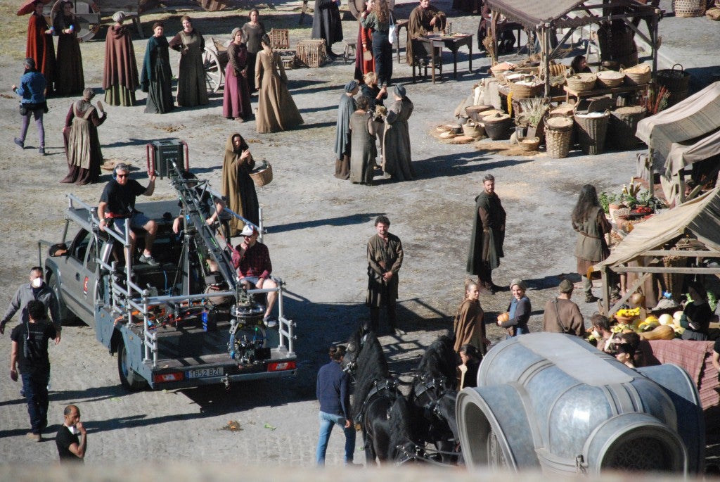 Fotos: &#039;La casa del dragón&#039; cierra la plaza Mayor de Trujillo