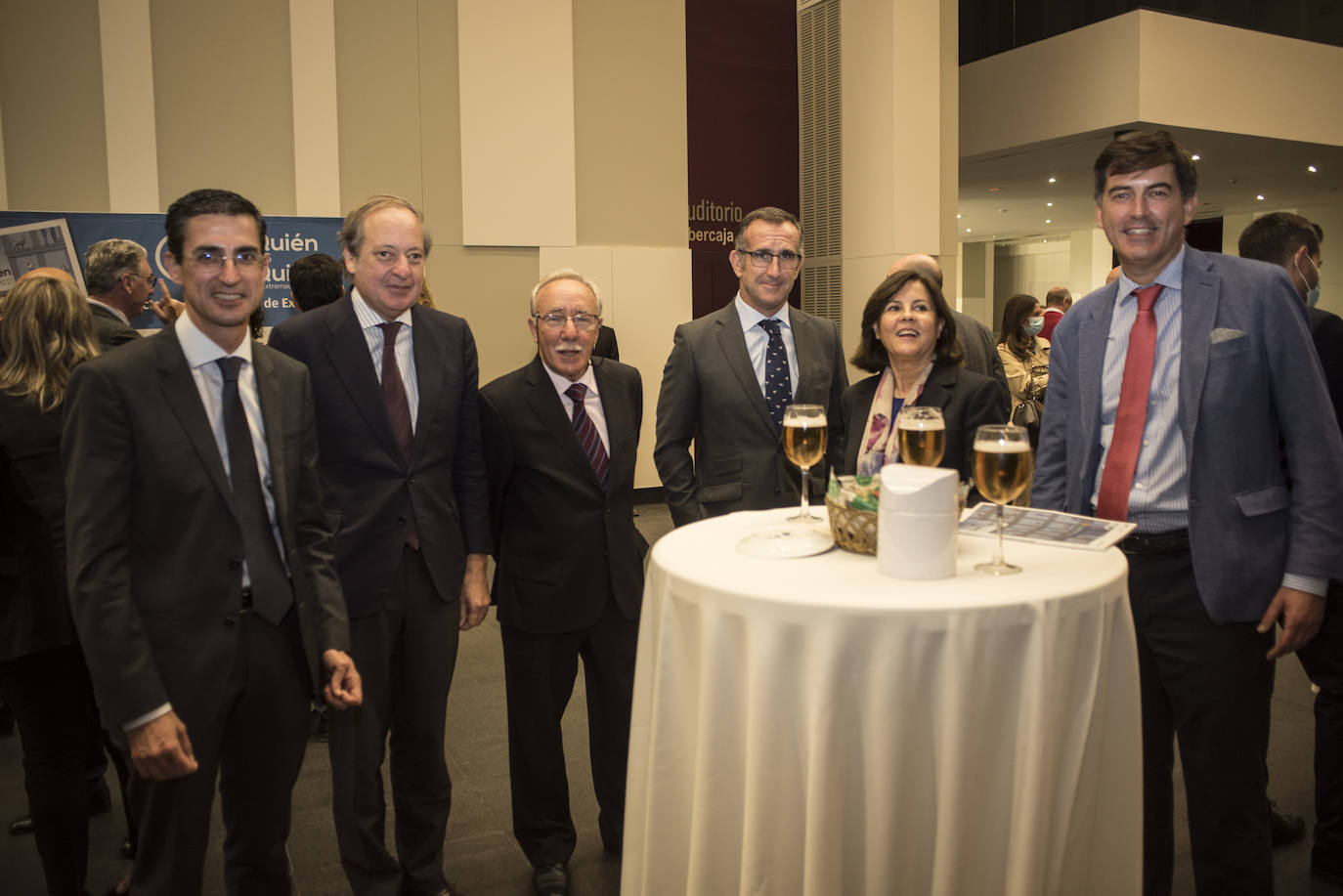 Fotos: Presentación de la revista Quién es Quién en Extremadura 2021, en imágenes