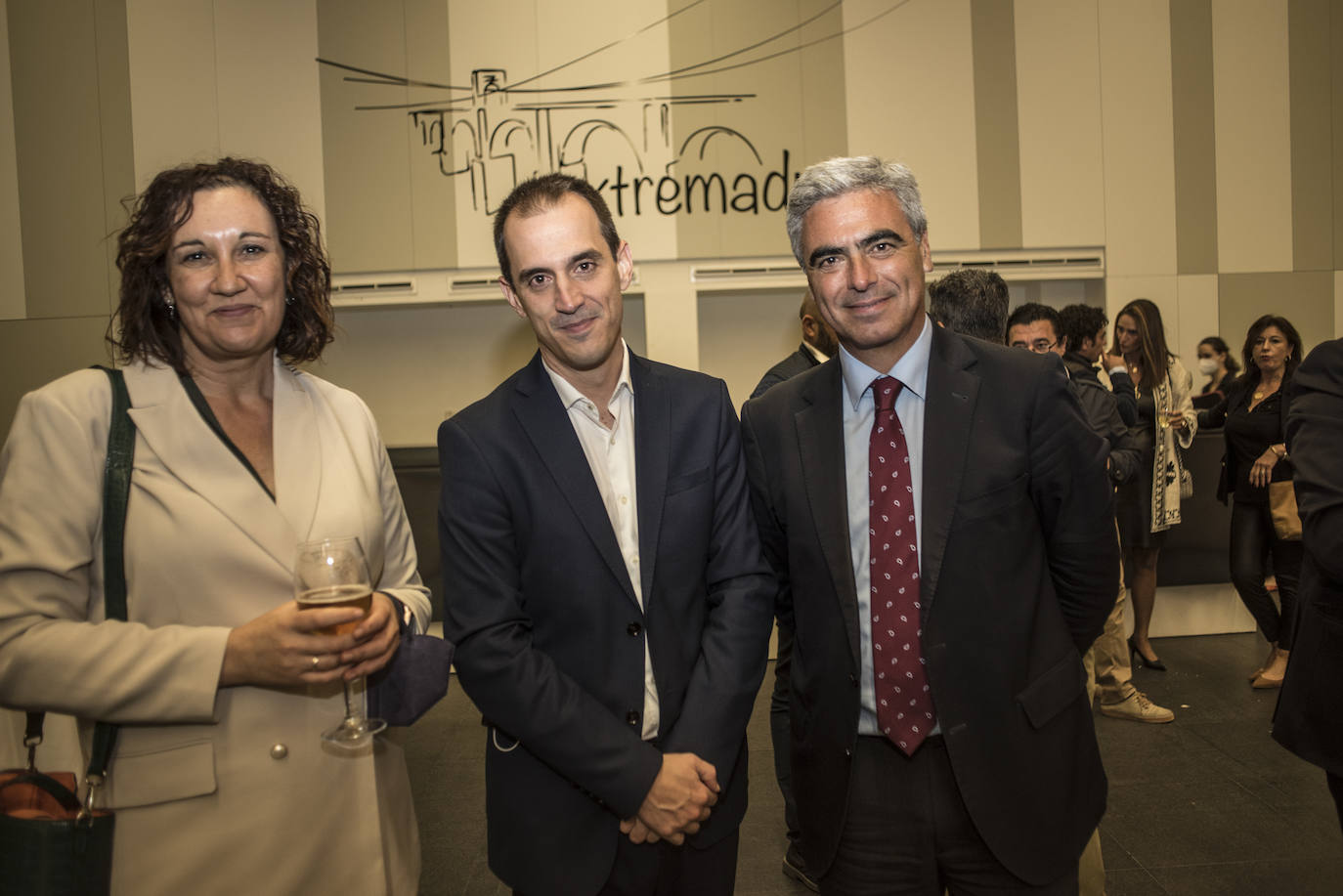 Fotos: Presentación de la revista Quién es Quién en Extremadura 2021, en imágenes