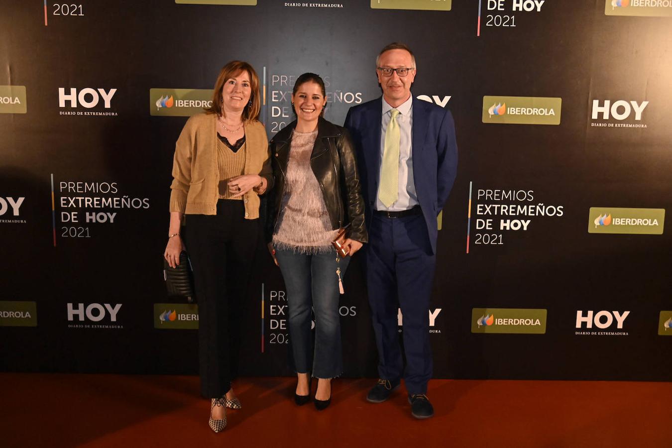 Marife Barroso, Isabel Gil Rosiña y Benito Díaz.