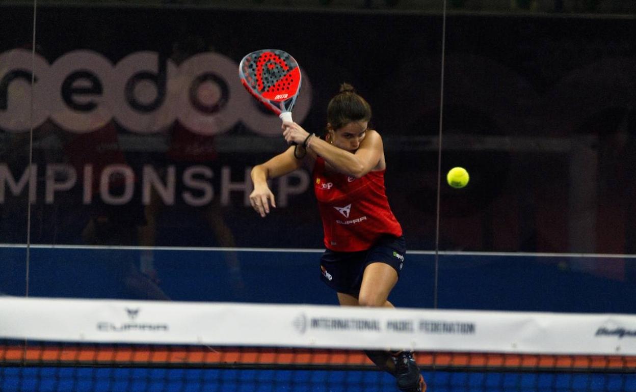 Paula Josemaría durante su partido ante las brasileñas. 