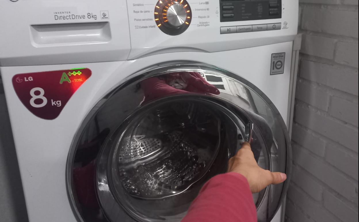 Precio luz 2021: ¿A qué hora es más barata y más cara la luz este jueves?