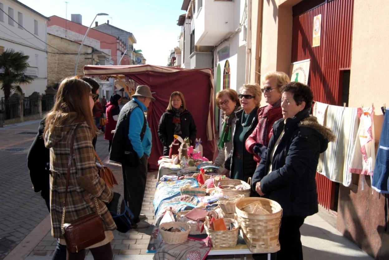 Puesto solidario en la feria de 2019. 