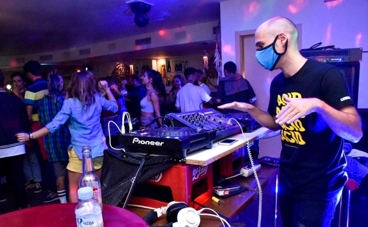 Publicada la ampliación de los horarios de los bares que entra en vigor en la madrugada de este viernes