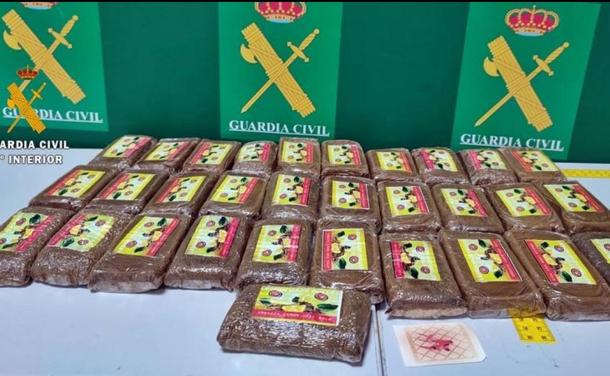 Interceptado a la entrada de Badajoz con más de 3 kilos de hachís ocultos en un vehículo