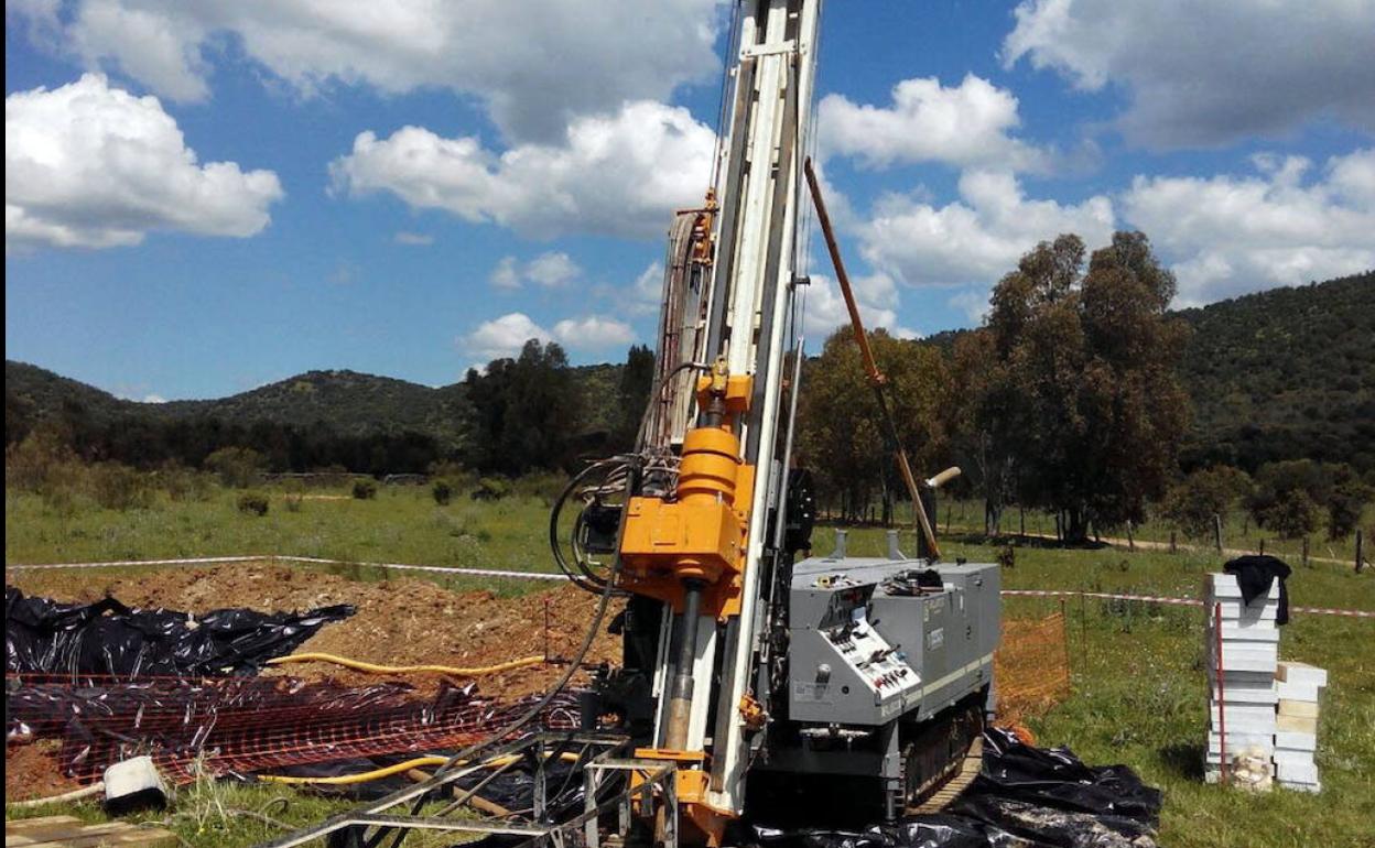 Sondeo minero realizado por Valoriza Minería en Alconchel. 