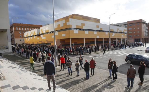 Extremadura vuelve a detectar más de 3.000 casos en 24 horas